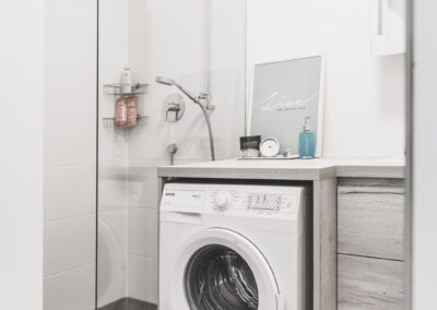 Kundl | kleines Bad | Dusche | Waschmaschinenanschluss