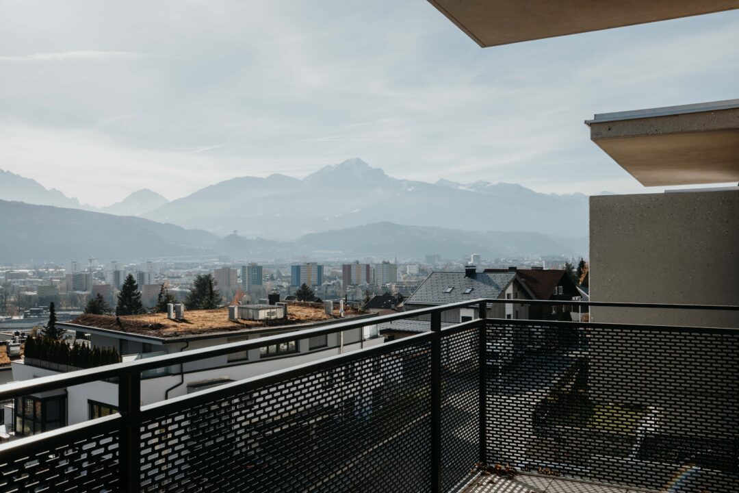 ARZL | Logenplatz mit Ausblick auf die Stadt | 2,5- Zimmer Dachgeschosswohnung | BEREITS VERMIETET