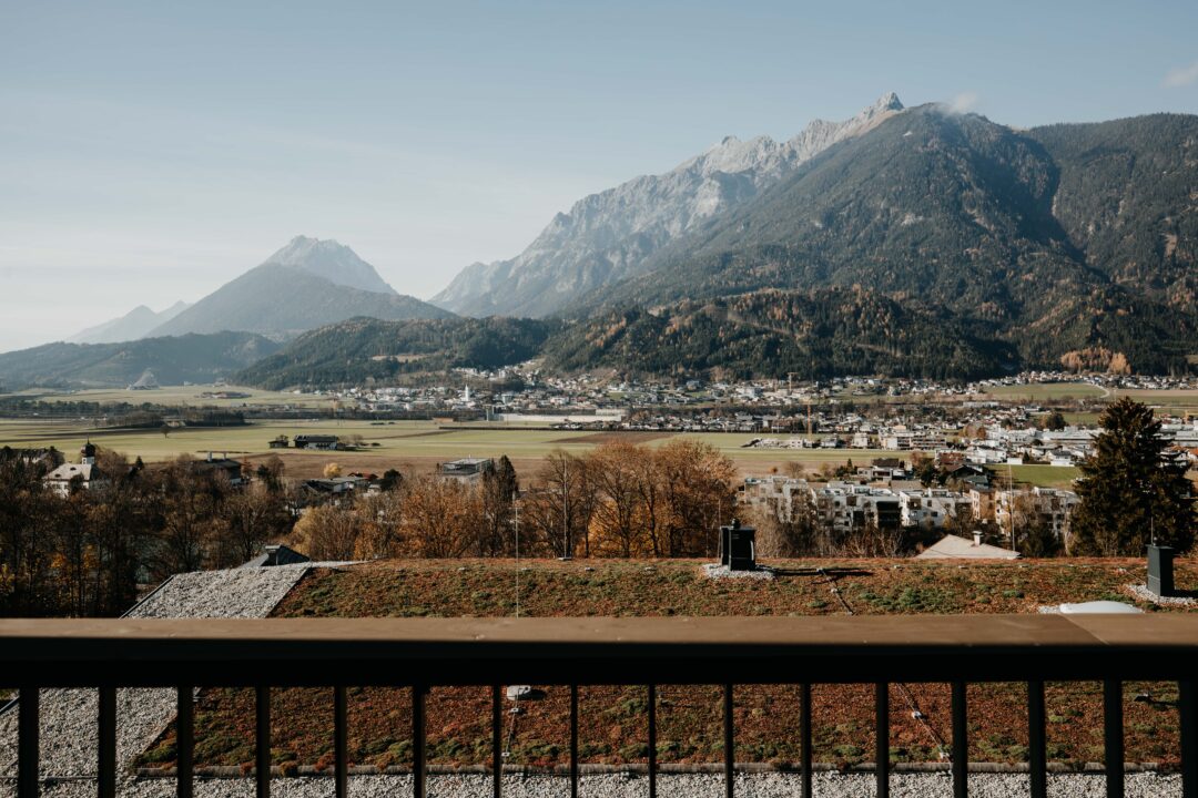 SCHWAZ | Logenplatz mit Blick auf die Natur | 1- Zimmer-Dachgeschosswohnung | BEREITS VERMIETET